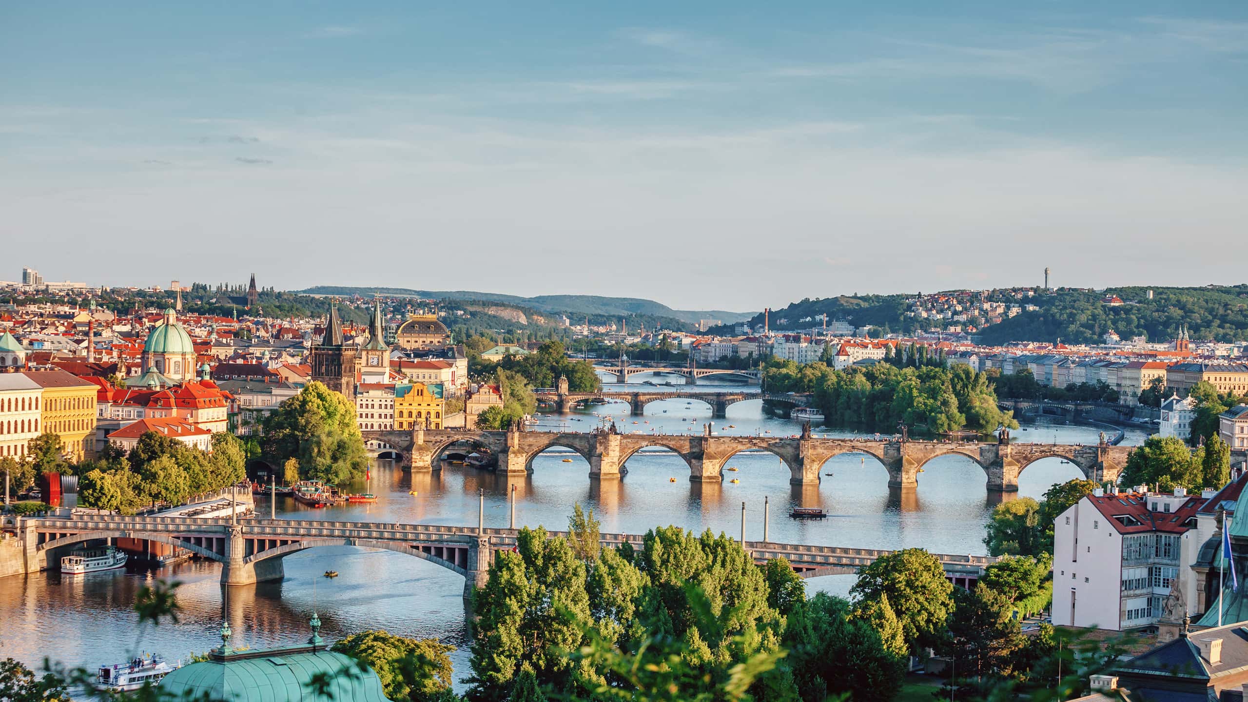 Cheap flights from London to Prague from £19
