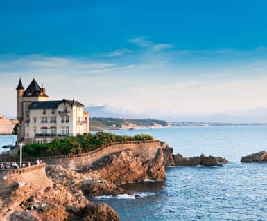 Flights to Biarritz