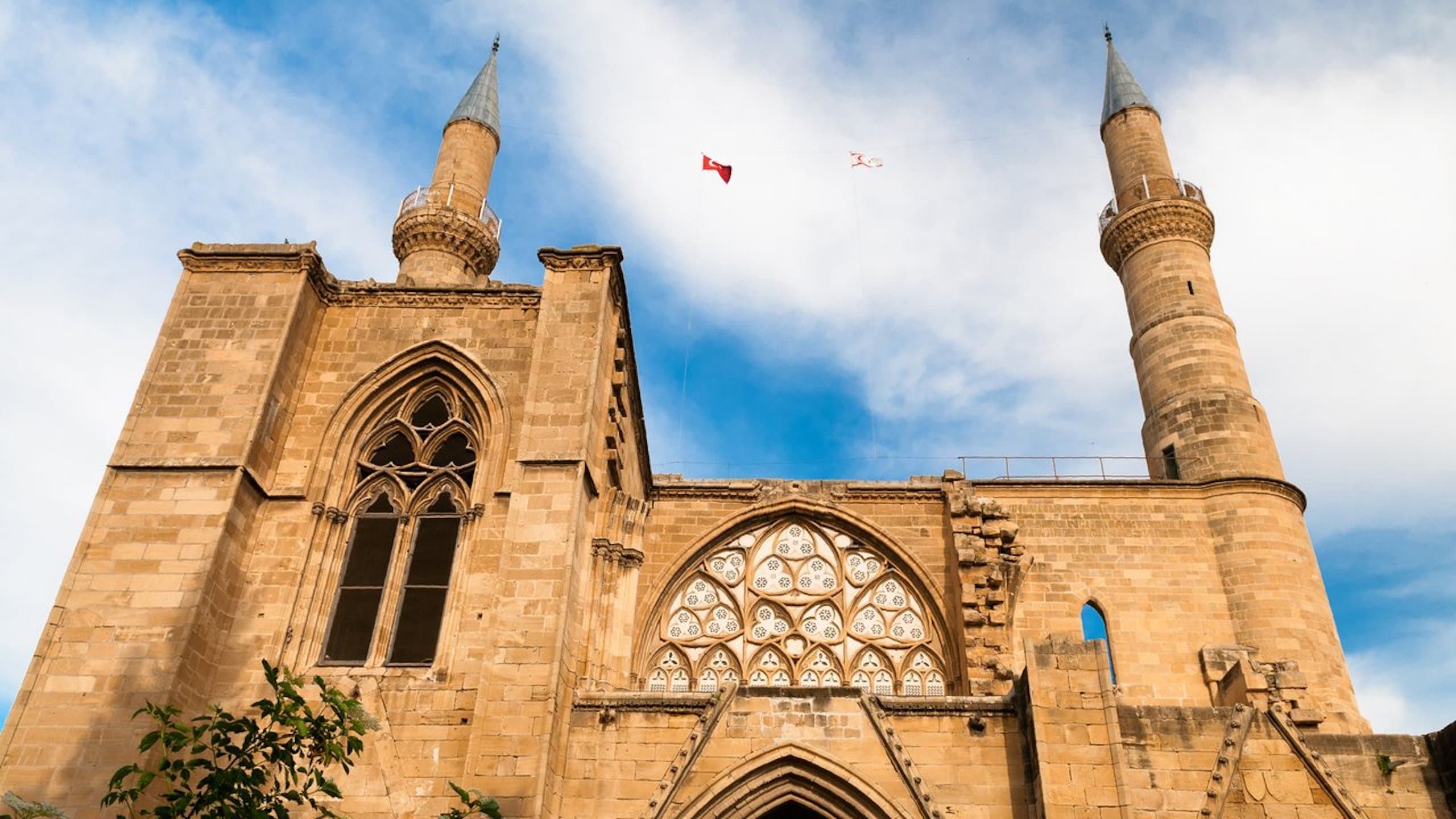 Cheap flights from United Kingdom to Cyprus from £119