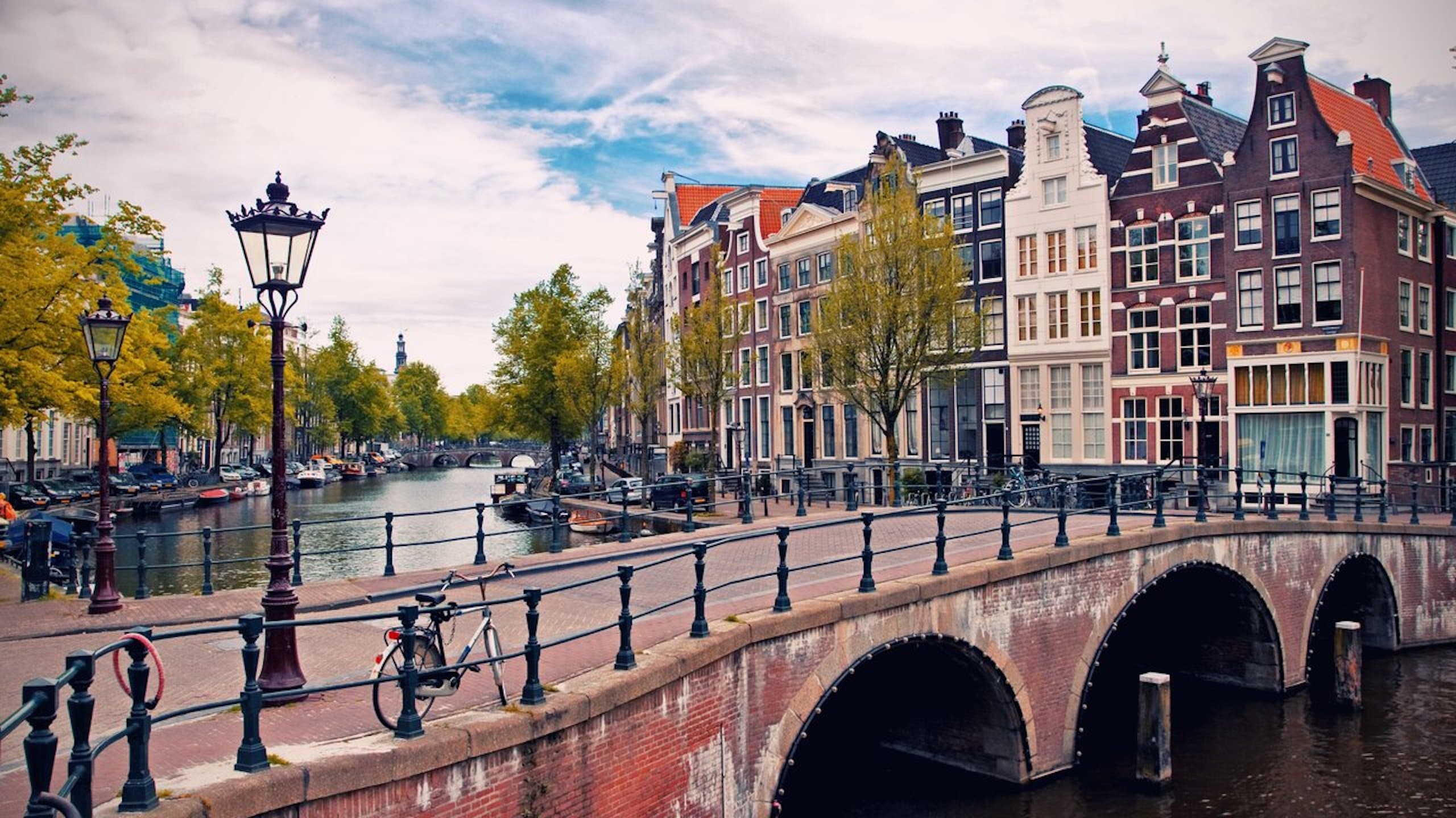 Cheap flights from Czechia to Netherlands from £73