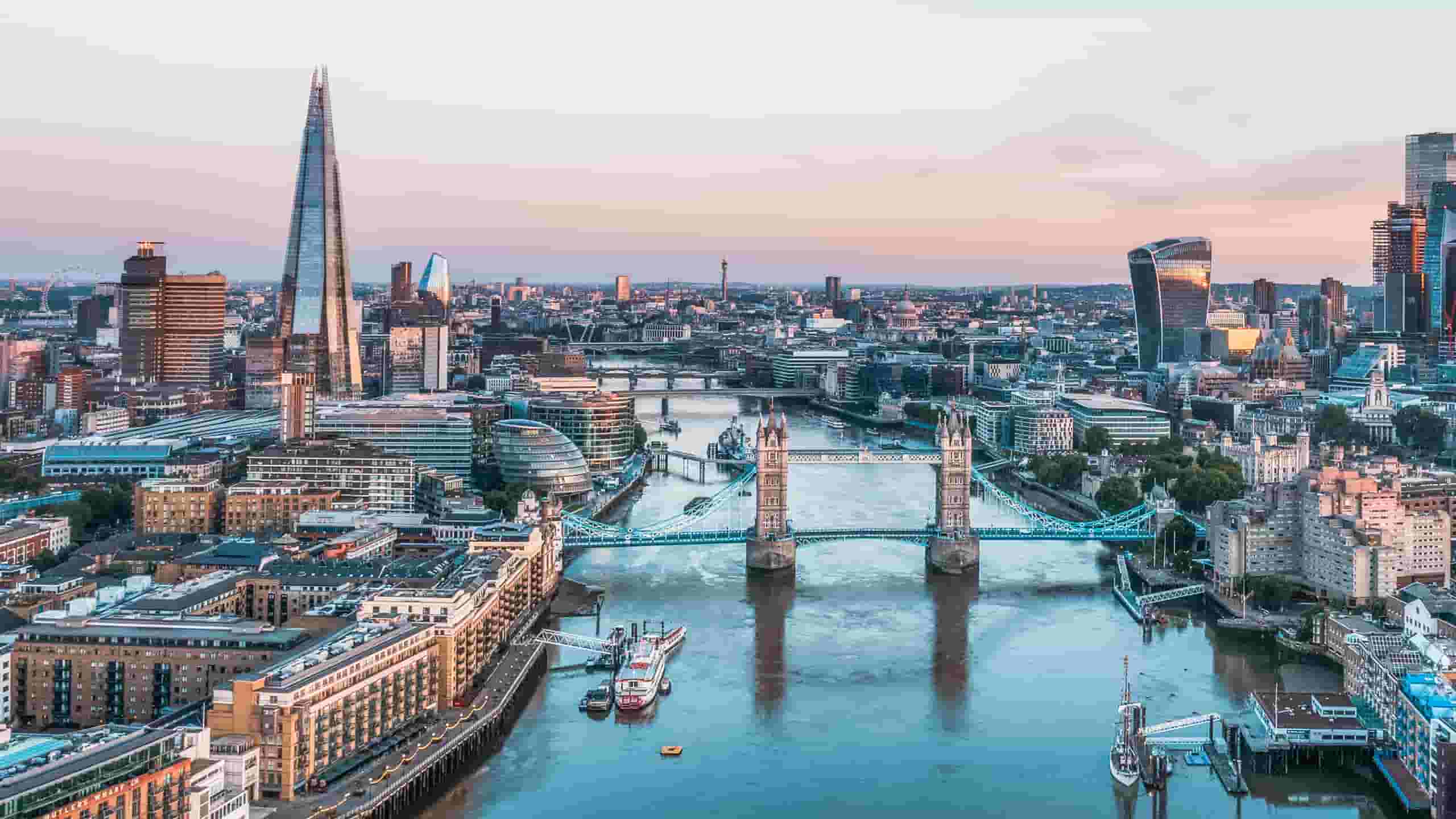 Find cheap flights to London from £252