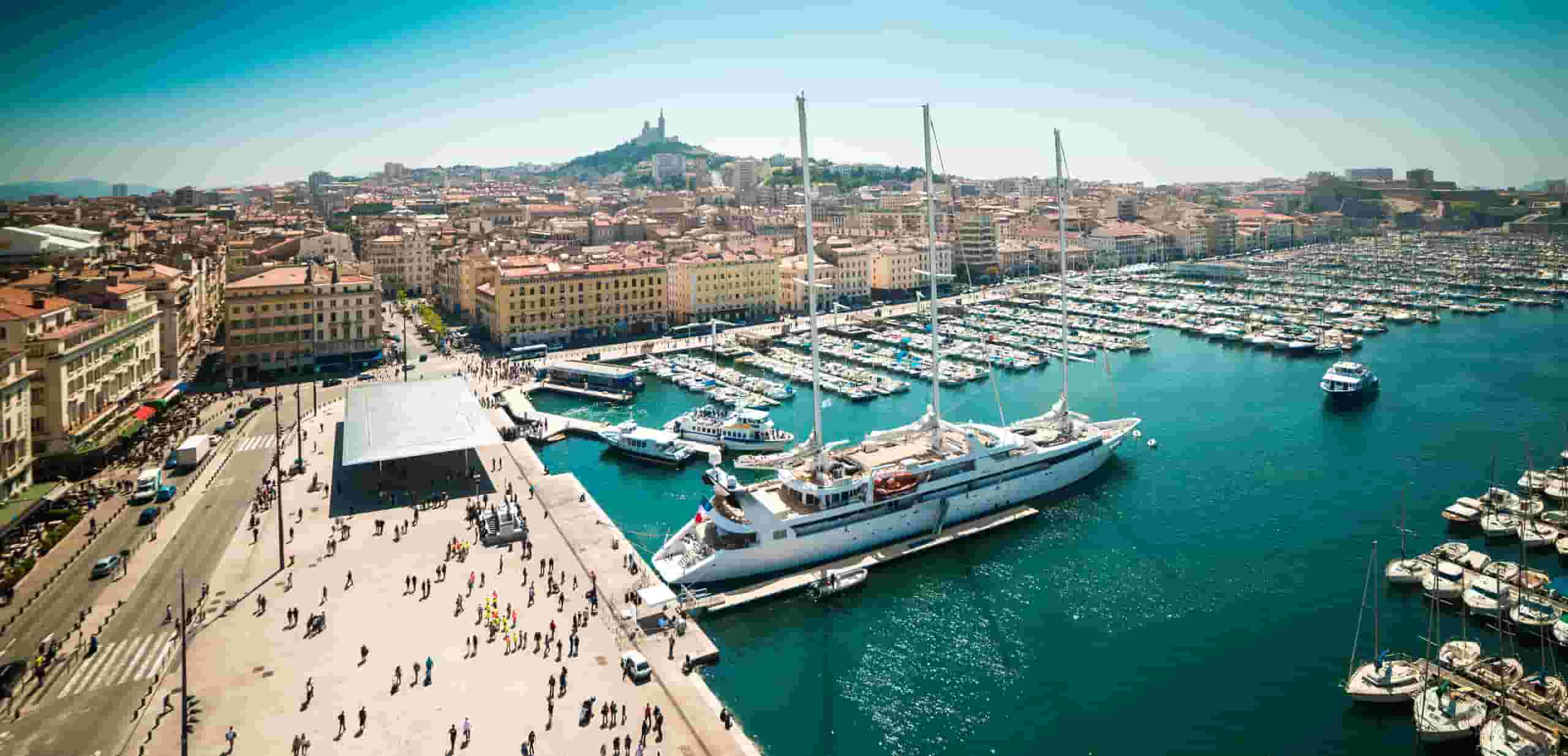 Trouvez des vols pas chers vers Marseille à partir de 386 €
