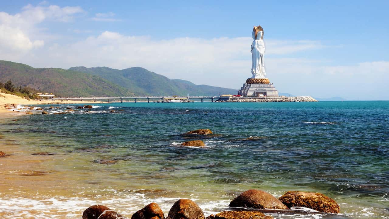Cheap flights from Singapore to Sanya from $245