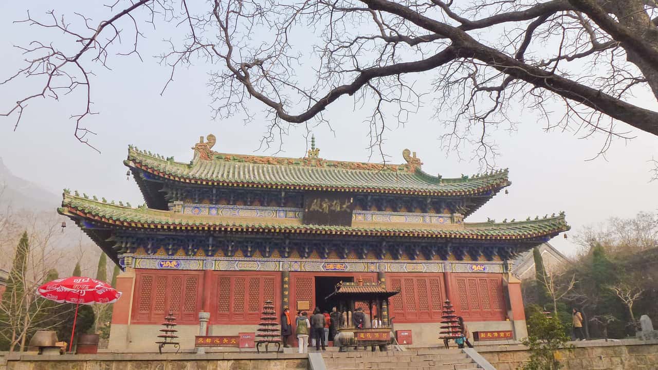 Cheap flights from Guangzhou to Zhengzhou from £137